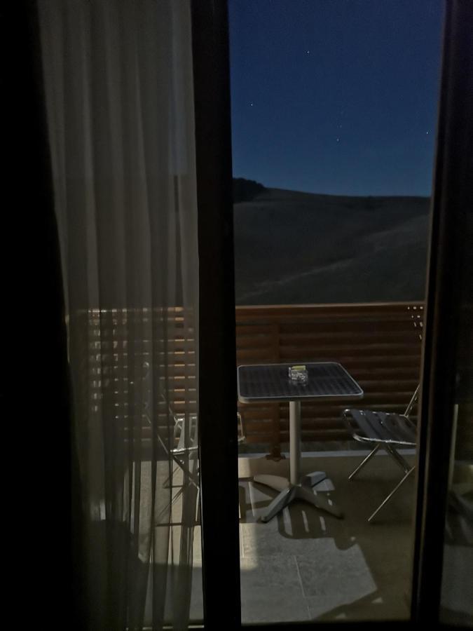 Hill's Maksimovic Apartment *