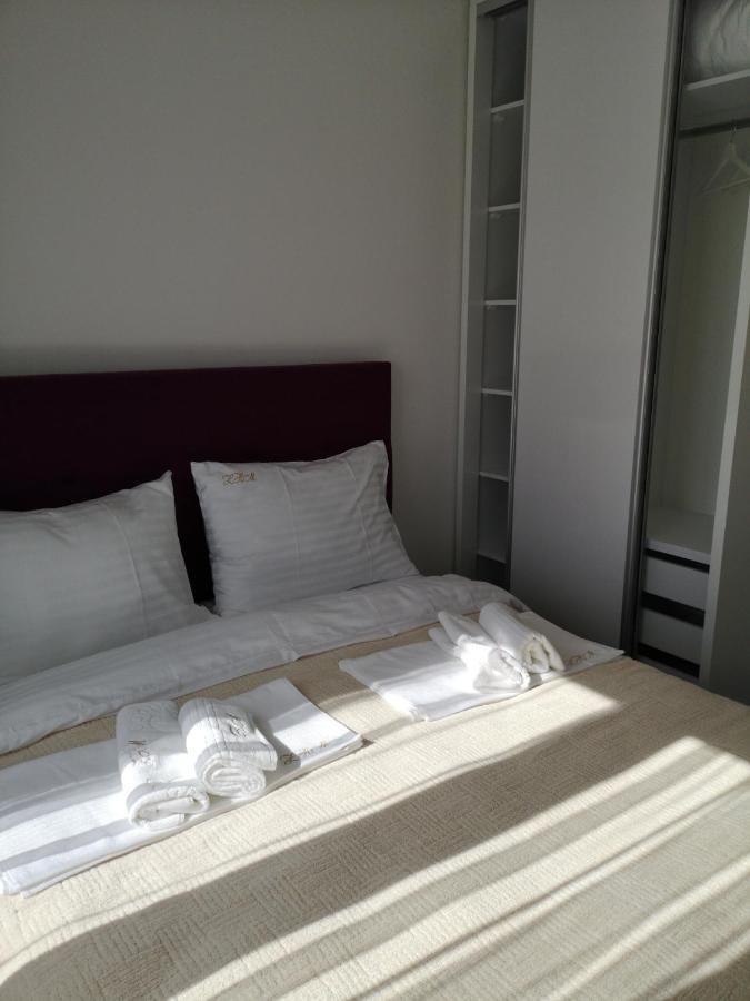 Hill's Maksimovic Apartment